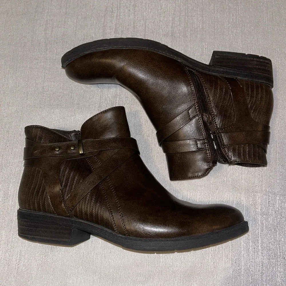 BareTraps Women’s Brown Ankle Booties w/ Design all along the side Size 8 - Picture 1 of 14